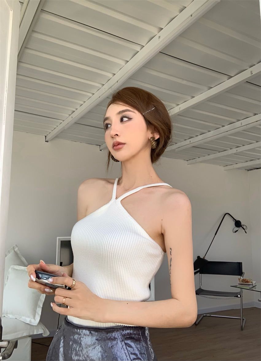 Tue. C型繞脖螺紋背心 白