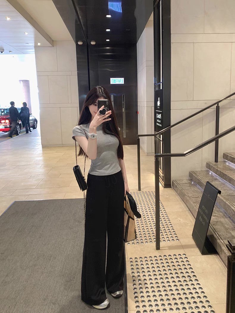 Fri. 輕鬆出行 空氣感運動休閒褲 白/黑