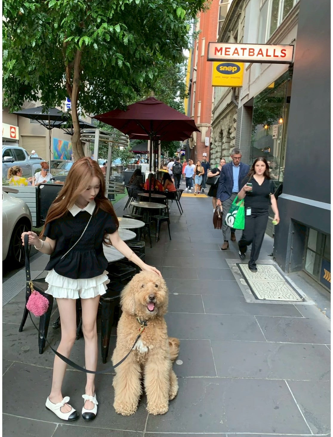 Mon. 乖乖女日常 奶香翻領撞色襯衫 蛋糕小短裙