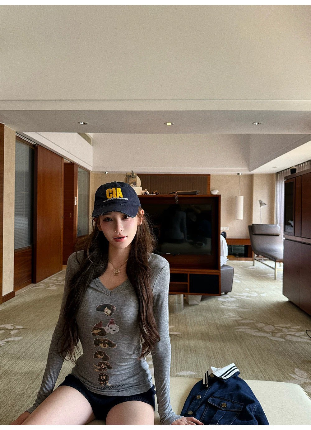 Mon. 鬆弛max狗勾萊賽爾空氣感修身上衣 白/灰