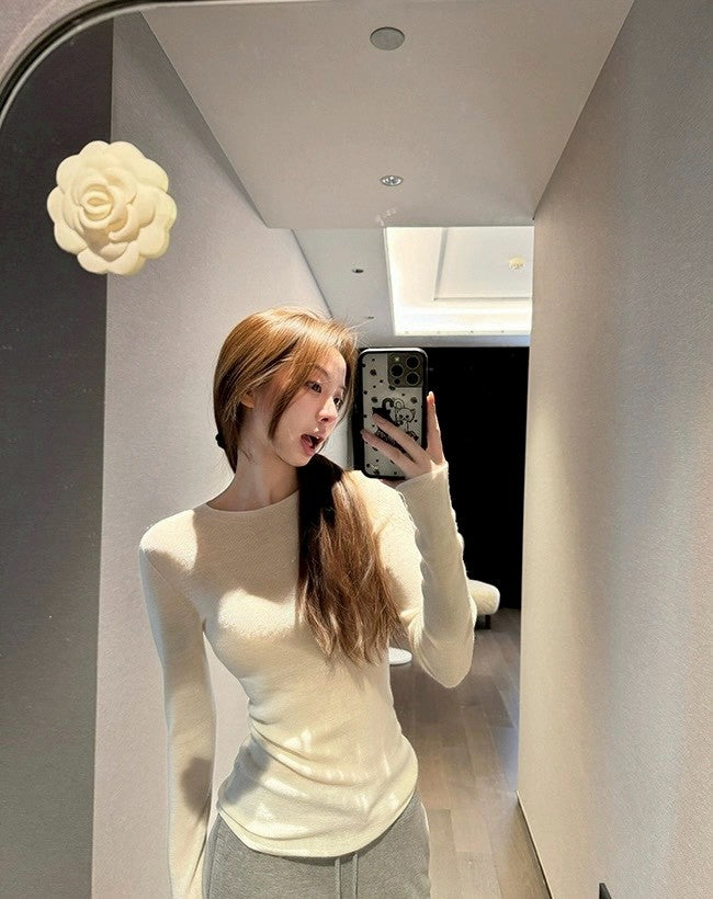 Fri. 柔膚打底羊毛多織工藝上衣 黑/米白