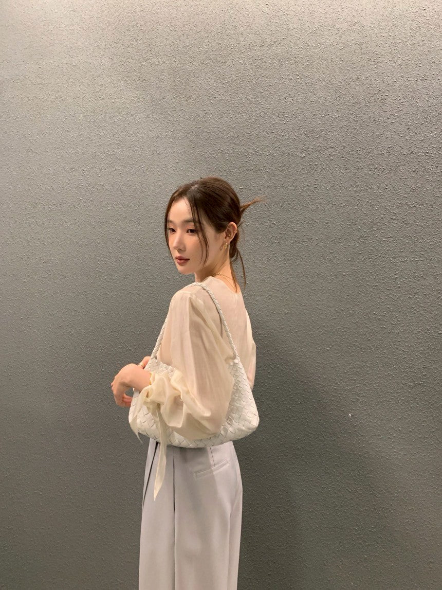 Thu. 春夏chic韓系簡約蝴蝶結綁袖上衣 杏色/卡其