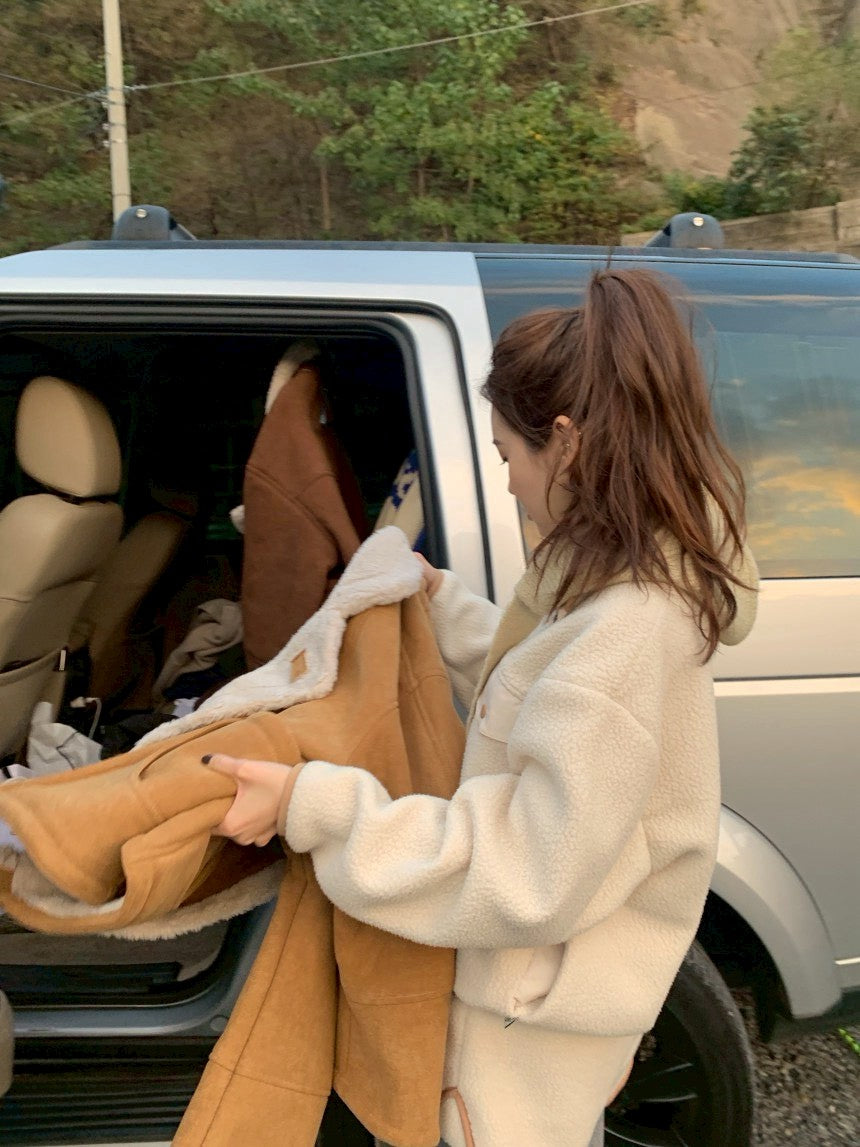 Fri. 冬季戀歌羊羔毛休閒立領上衣短褲套裝 藏藍/杏色