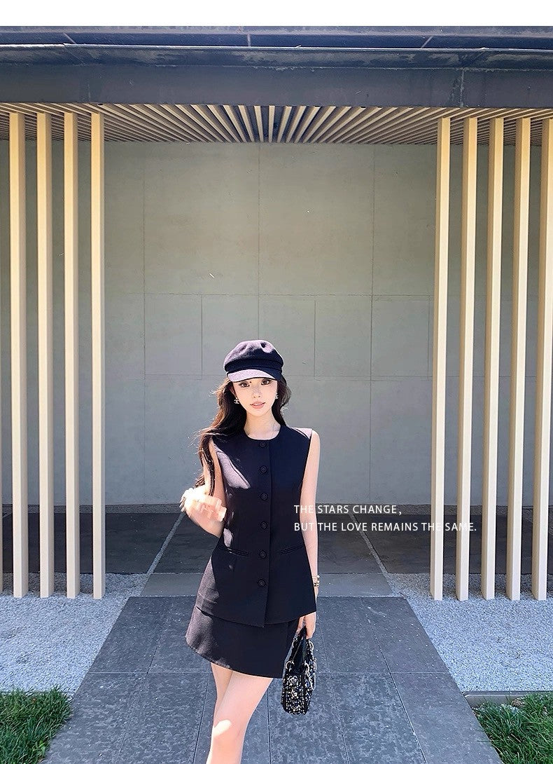 Tue. 姐係all black解鎖高奢感西裝馬甲半身裙套裝 黑