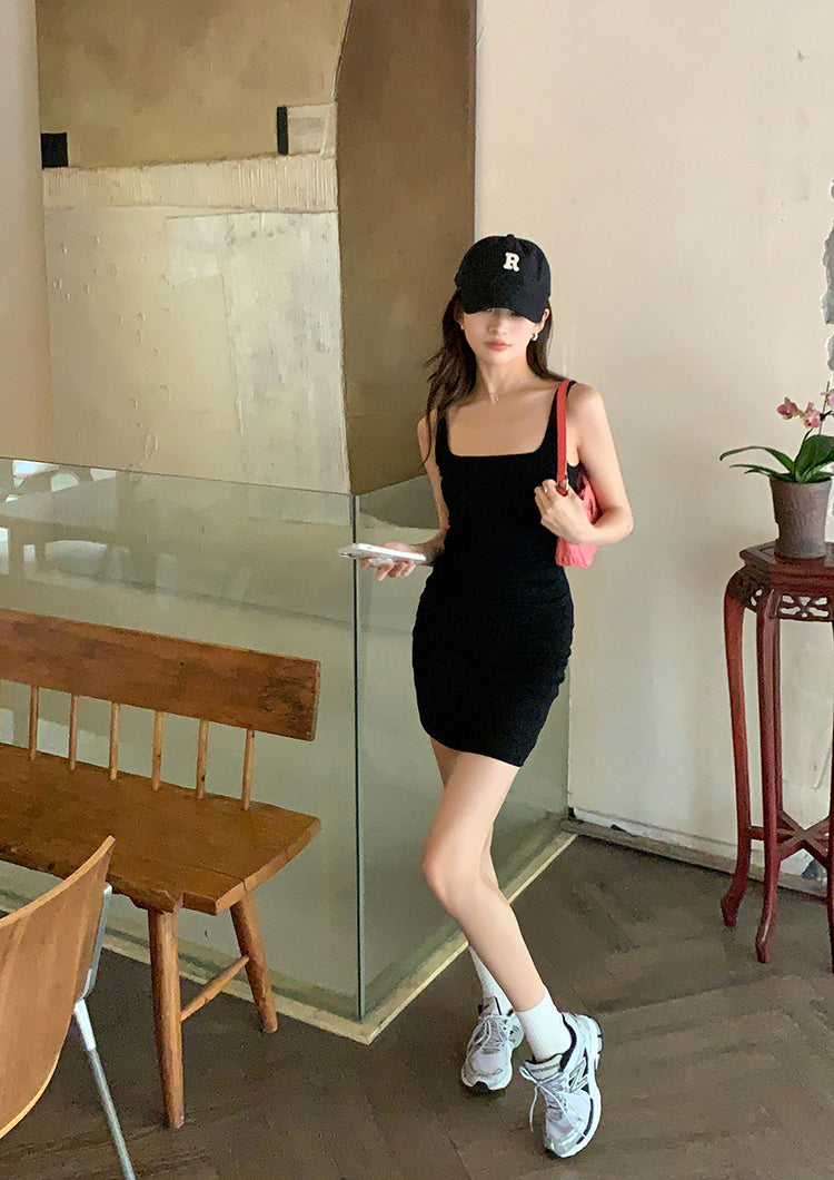 Fri. 副乳掰掰 遮肉珍妮連身裙 黑