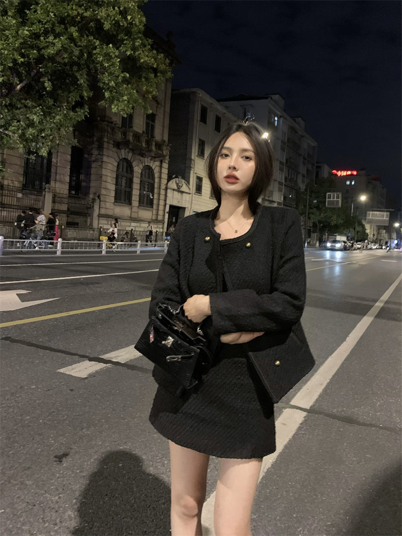 Sat. All Black 女主小香風外套 半身裙