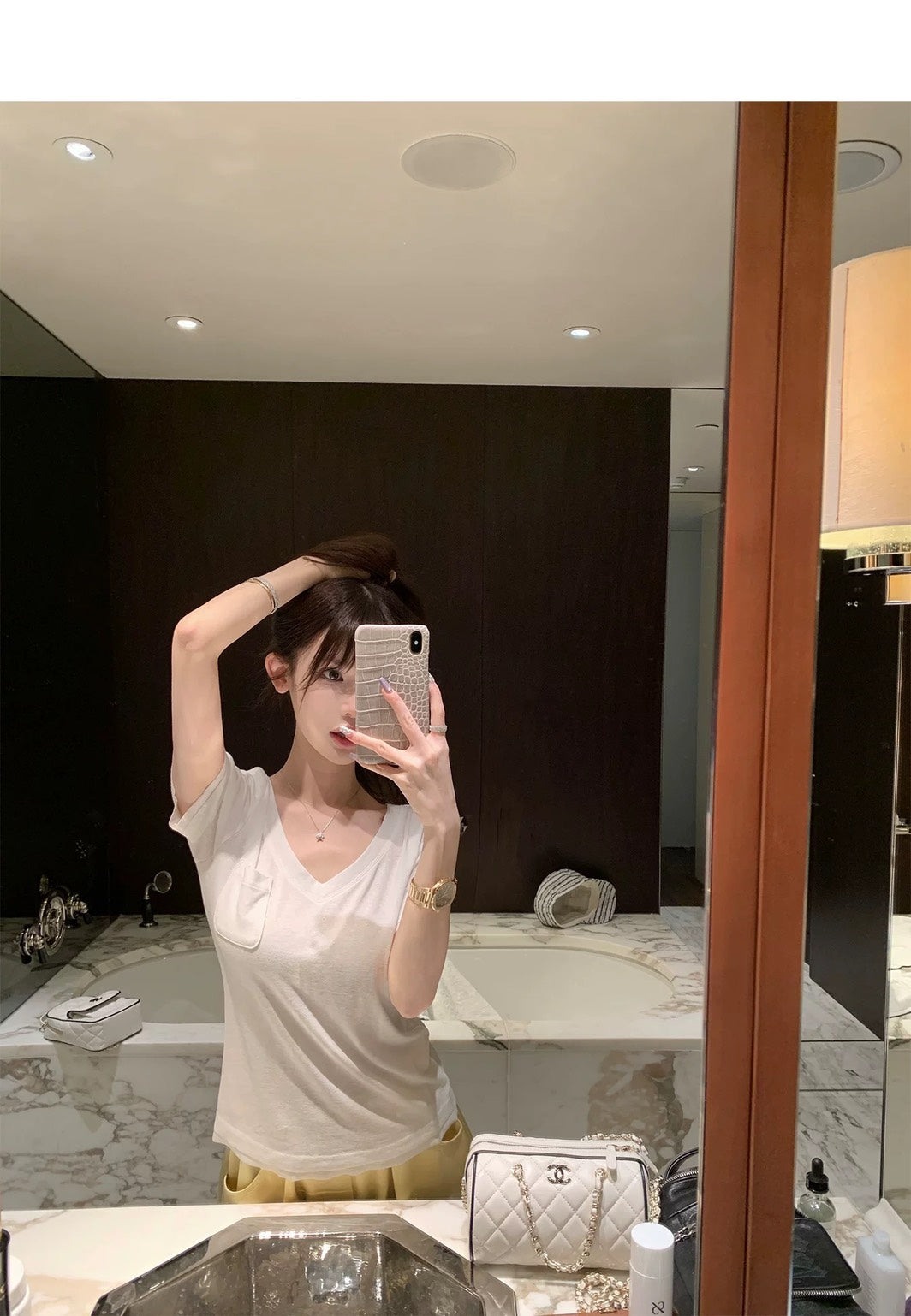 Mon. 會呼吸的上衣 麻棉V領口袋寬鬆上衣 白