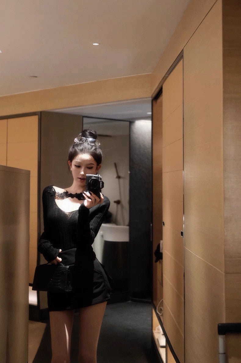 Tue. 心動蕾戀貓語 坑條羊毛 V領打底上衣 黑