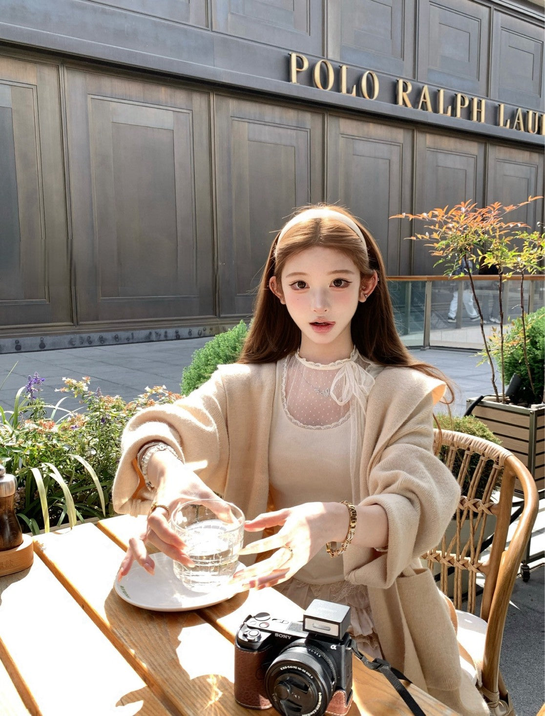 Tue. 特調天菜 透視波點純慾打底米白上衣