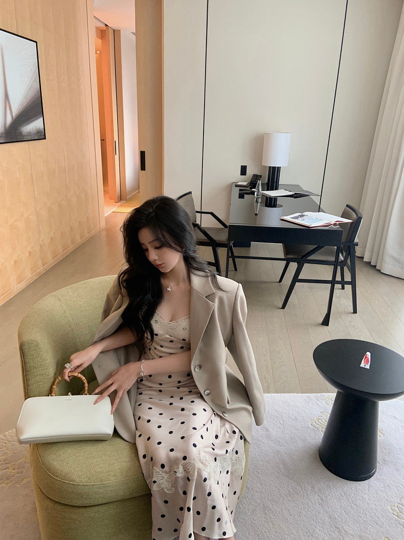 Sun. 重工‘’法式Pokal Dot‘’柔光感蕾絲縷空繡花魚尾裙