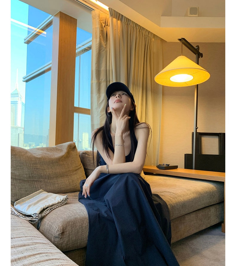 Sun. 法式蓬蓬設計感收腰修身連身裙 藏青