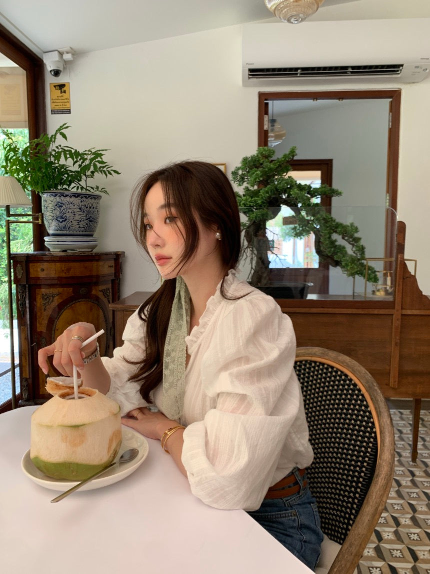 Wed. 鄉村田野 甜妹木耳邊氣質襯衫 白