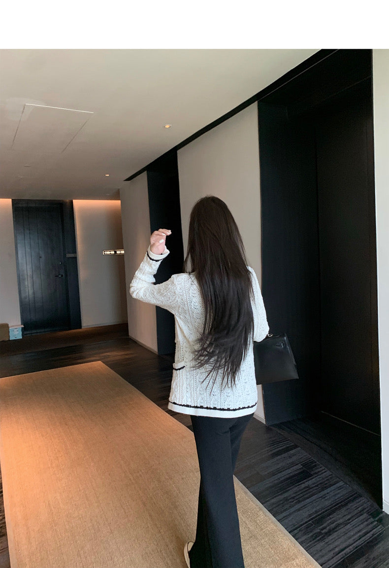 Sun. 王一博同款 鬆弛感小香時髦人的愛拼色針織外套 白