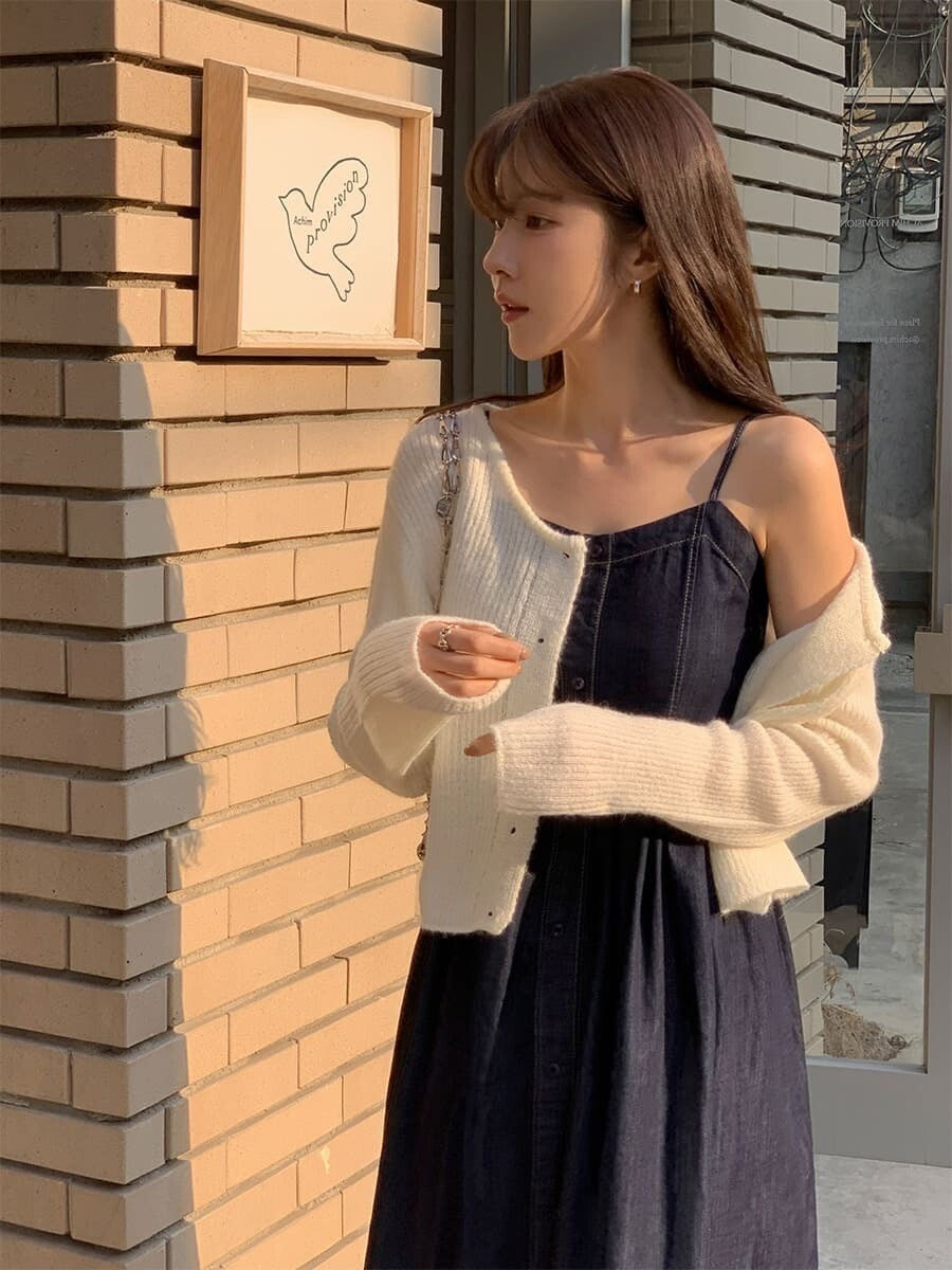 Tue. 一眼氣質 鄰家丹寧藍背心連身裙