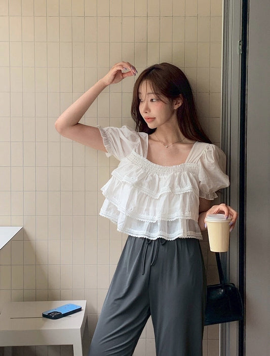 Tue. 甜美女孩花邊蛋糕荷葉顯瘦上衣 白/肉桂粉