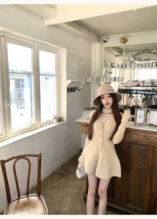 Tue. 傾心芭蕾氣質小心機針織收腰連身裙 奶黃