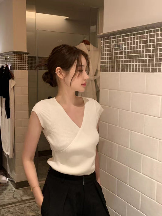 Mon. 交叉V領針織上衣 白