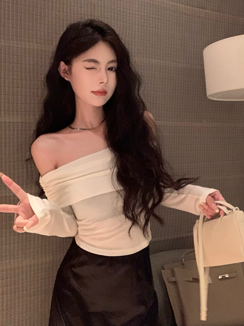 Wed. 基礎彈力百搭一字領上衣 黑/米白