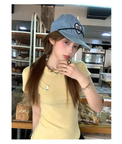 Fri. 小而美圓領打底立體愛心造型上衣 奶黃