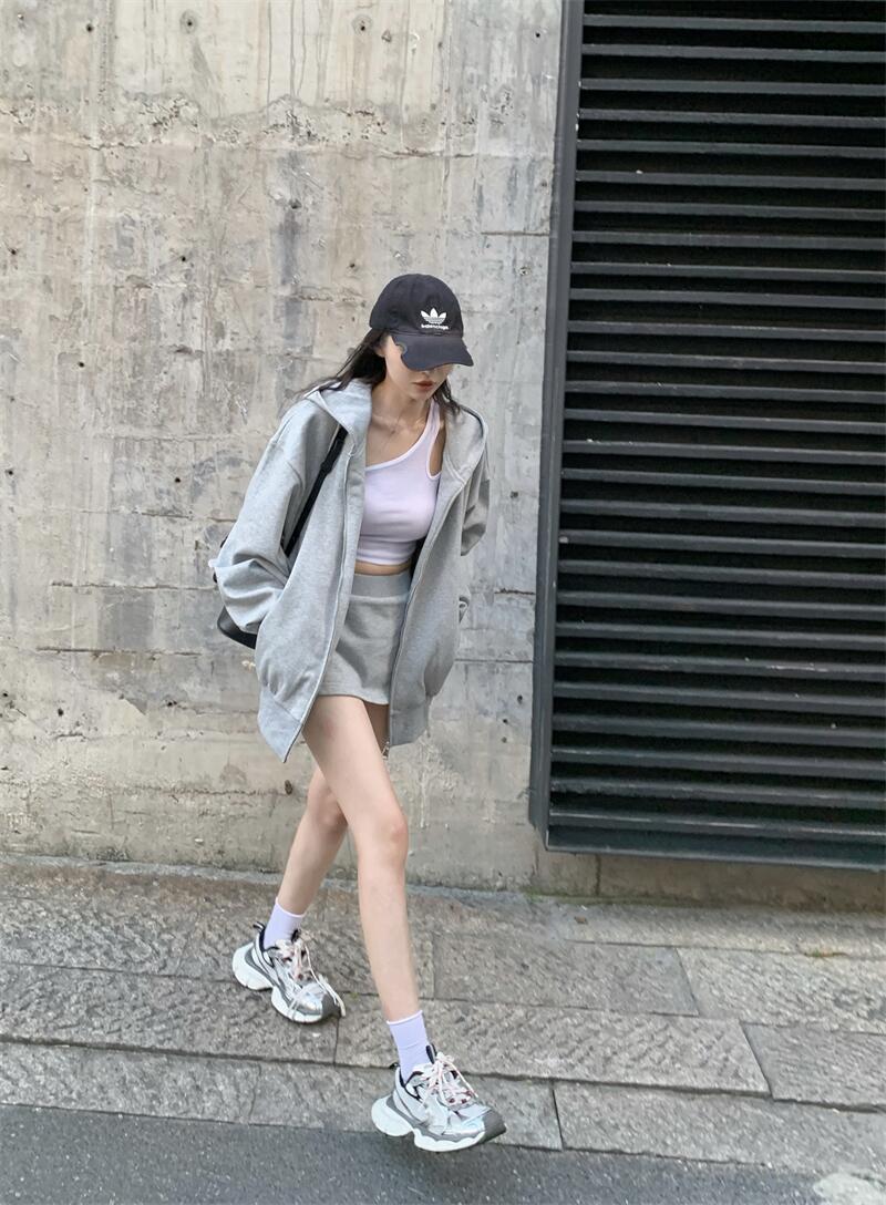 Mon. 美式休閒運動連帽外套 & 短裙 灰