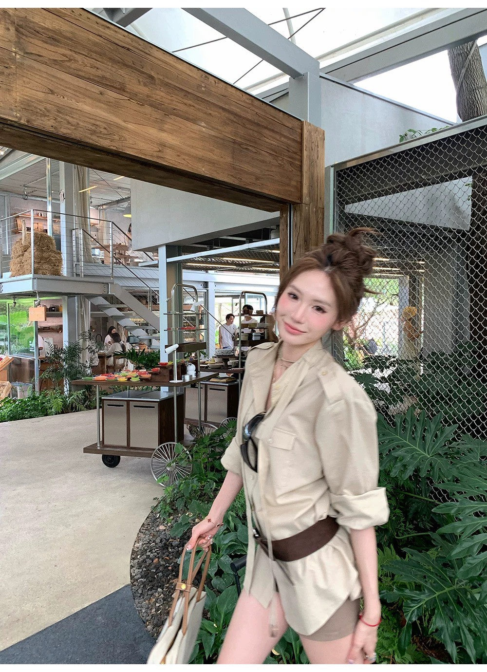 Mon. 復古蘇黎世繫帶式卡其襯衫