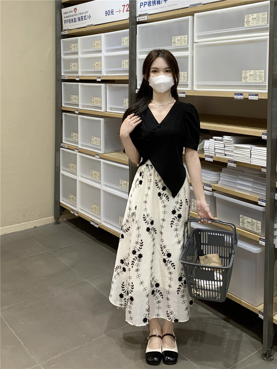 Fri. 微澎袖不規則下擺 v領針織上衣 黑