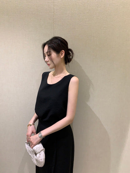 Tue. 溫柔鄉簡約圓領背心繫帶半身裙套裝 黑