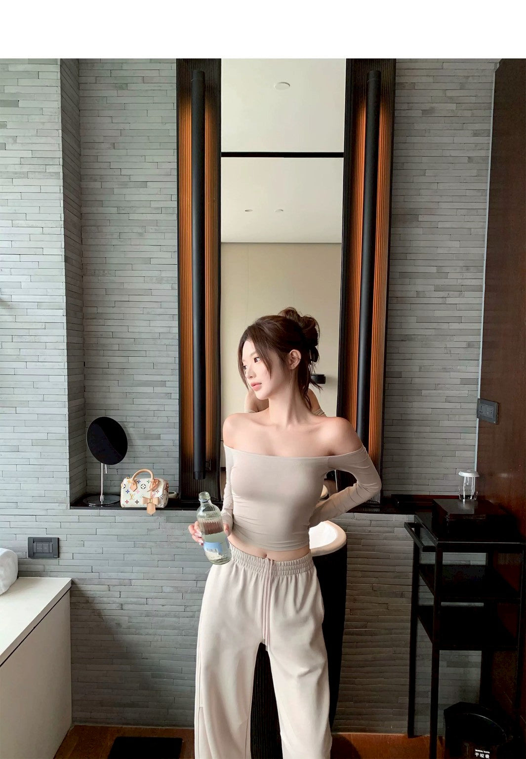 Tue. 韓女一字領顯瘦長袖上衣 鬆緊休閒褲 杏