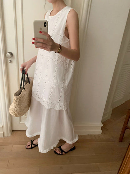 Mon. 主流小白花手工縷空刺繡背心小白裙
