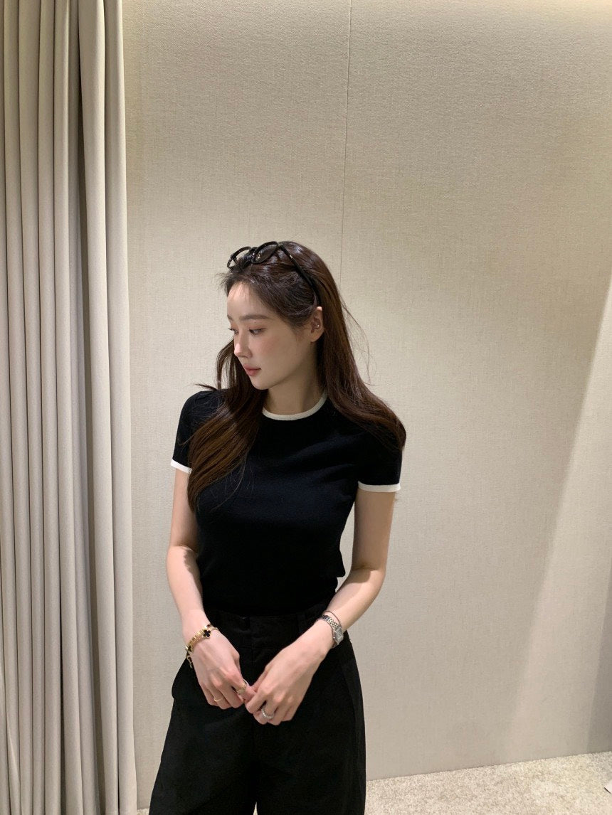 Tue. 休閒薄款圓領撞色針織上衣 黑