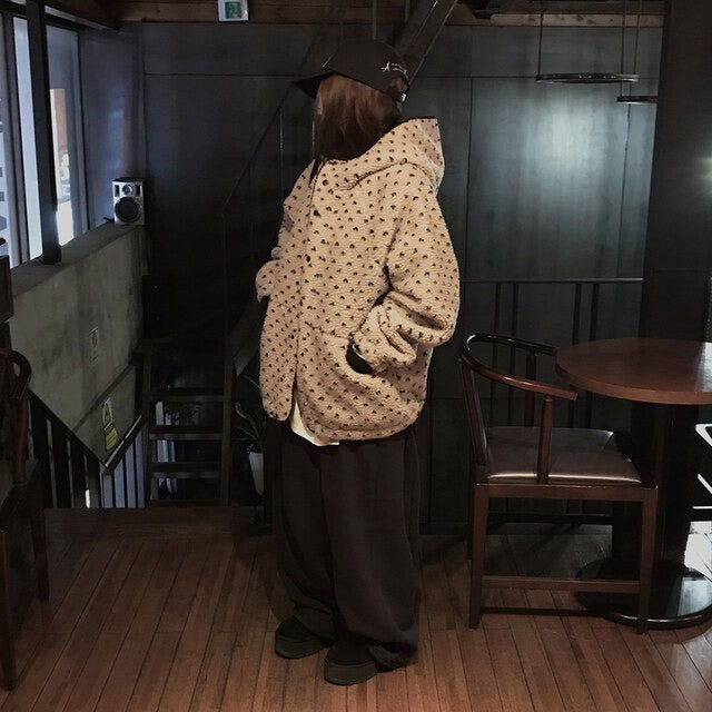 Fri. 熱呼便利店愛心波點羊羔毛連帽外套 咖/灰