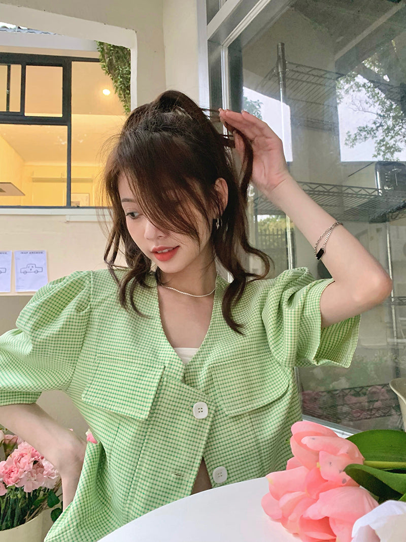 Wed. 泡泡袖綠格子短外套