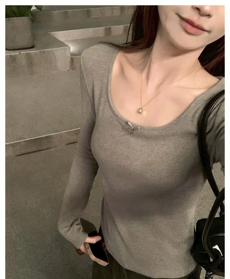 Mon. 軟呼蝴蝶結U領磨毛打底上衣 白/灰