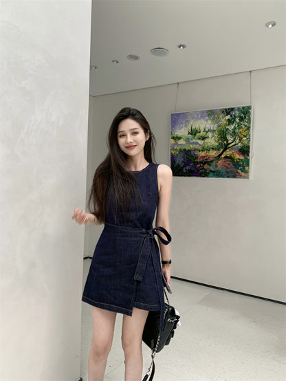 Sun. 小城紀語 圓領牛仔收腰綁帶背心連身裙