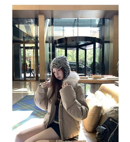 Thu. 卡斯托鎮仿狐狸毛領瘦瘦羽絨外套 卡其