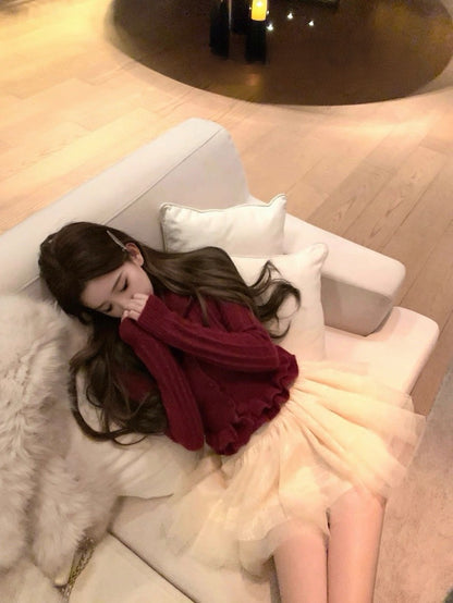 Tue. 溫婉雪松vtg木耳邊翻領羊毛衣 蛋白皺皺半身裙 紅/短款