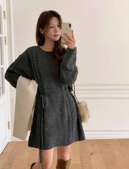 Mon. 鄰家女孩圓領麻花針織長款上衣 米/灰