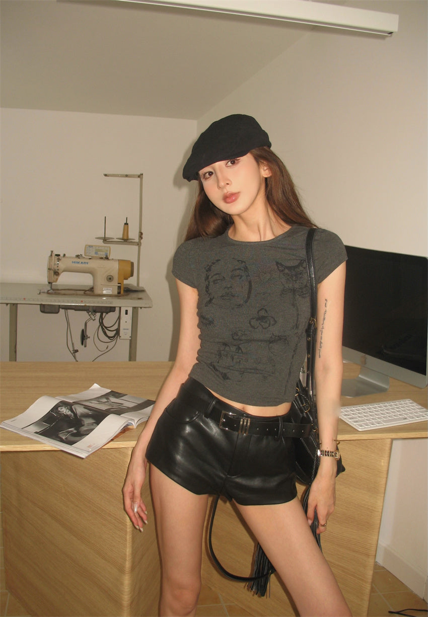 Mon. 古著塗鴉短版上衣 深灰