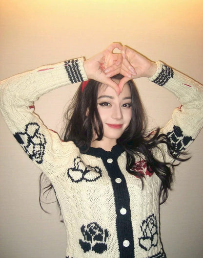 Thu. 淡味牛津chic熱巴同款玫瑰刺繡針織開衫 米白