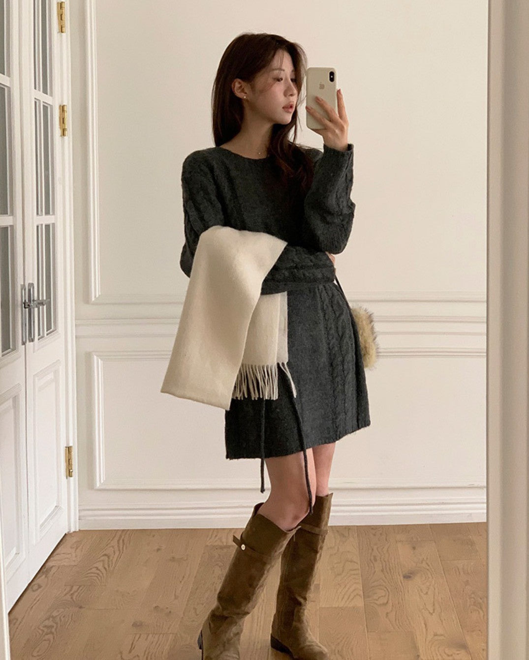 Mon. 鄰家女孩圓領麻花針織長款上衣 米/灰