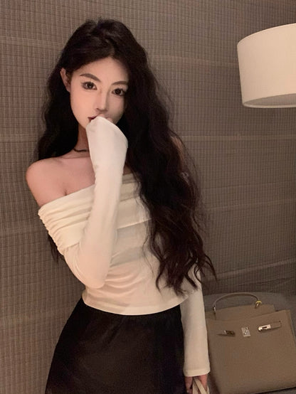 Wed. 基礎彈力百搭一字領上衣 黑/米白