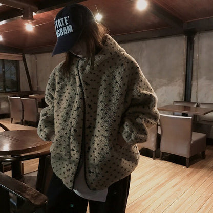 Fri. 熱呼便利店愛心波點羊羔毛連帽外套 咖/灰