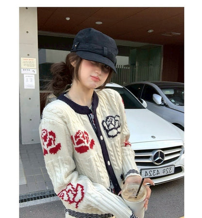 Thu. 淡味牛津chic熱巴同款玫瑰刺繡針織開衫 米白