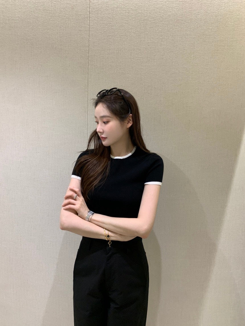 Tue. 休閒薄款圓領撞色針織上衣 黑