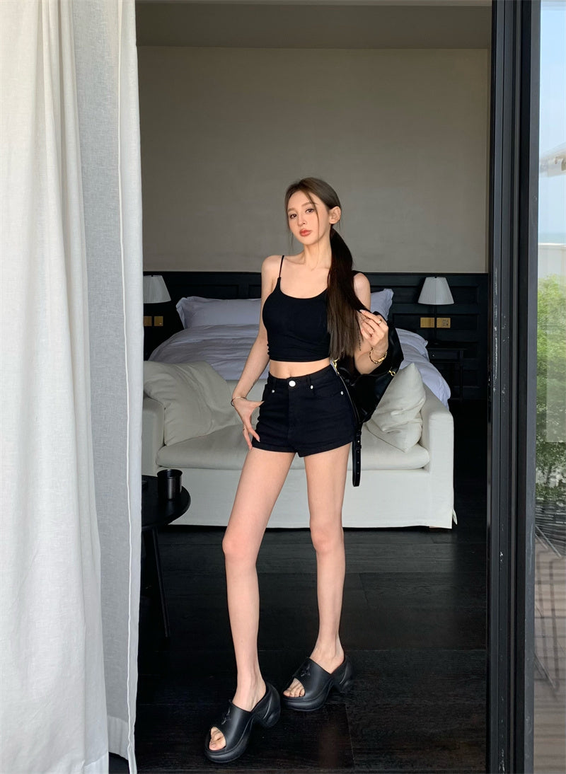 Mon. 休閒百搭高腰修身短褲 黑
