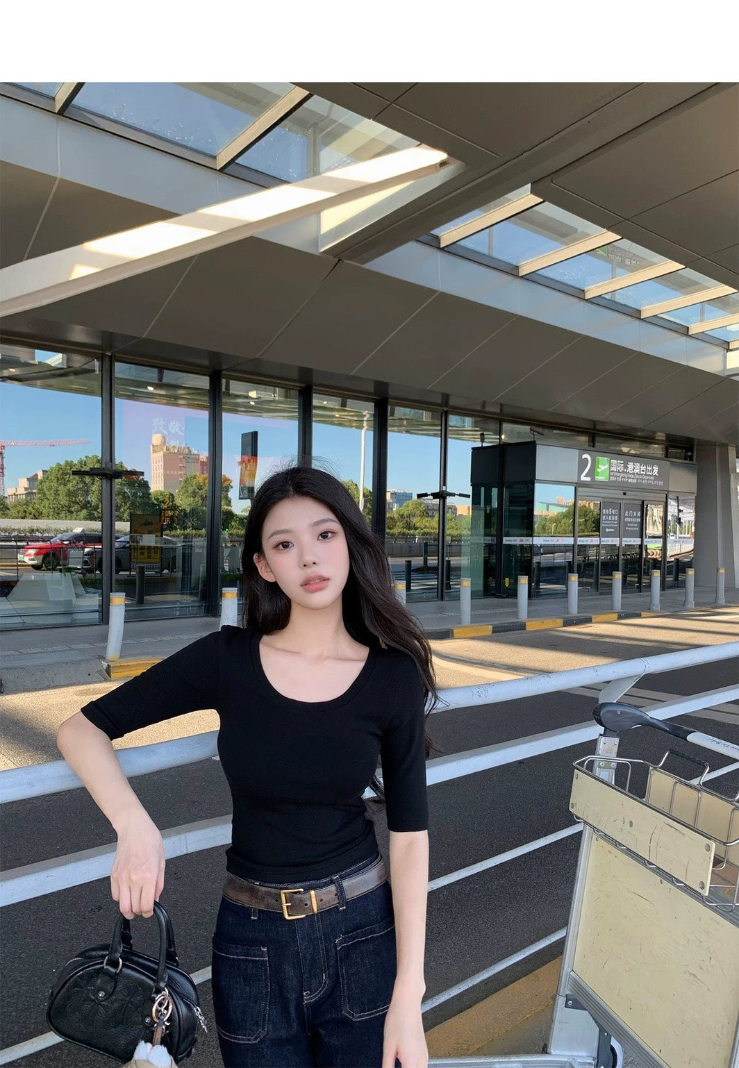 Thu. 超好搭韓女氣質五分袖U領上衣 黑