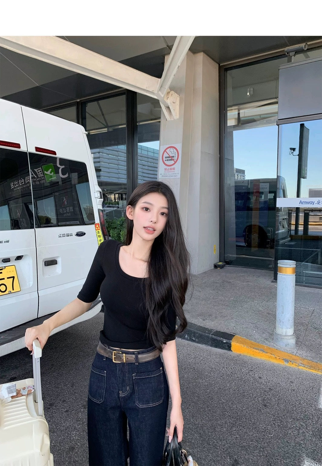 Thu. 超好搭韓女氣質五分袖U領上衣 黑