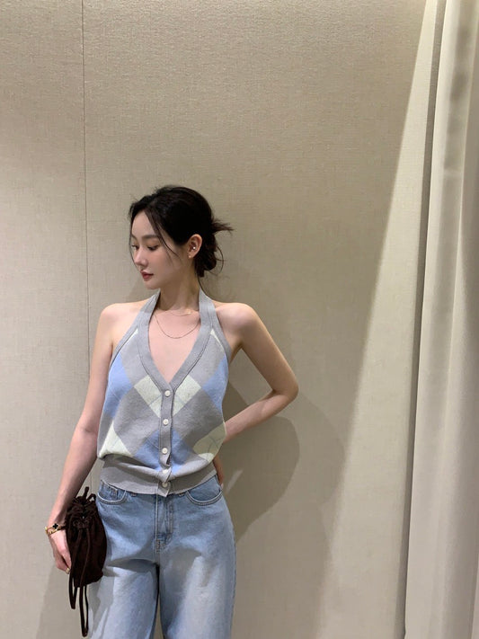 Tue. 復古菱格掛脖針織背心 淺藍
