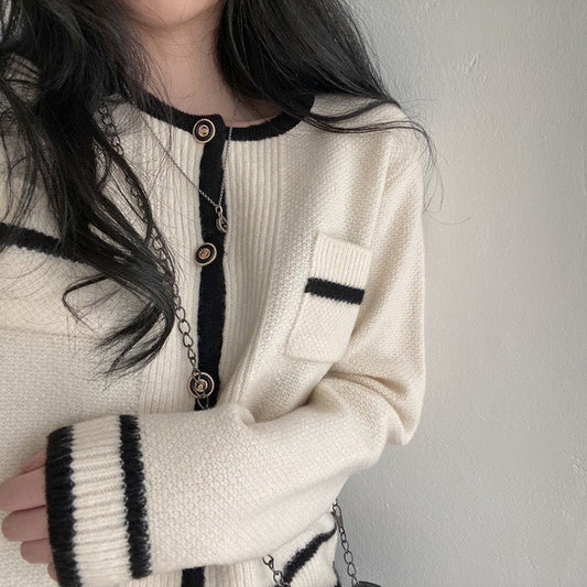 Mon. 淡顏可穿圓領撞色針織外套