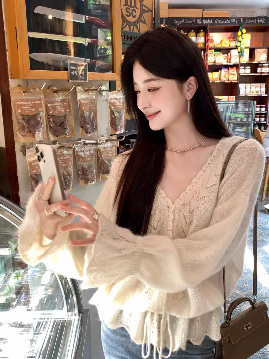 Mon. 氣質嬰駝雲柔紗絲柔針織上衣